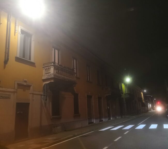 Lissone, luce a led in via Manzoni