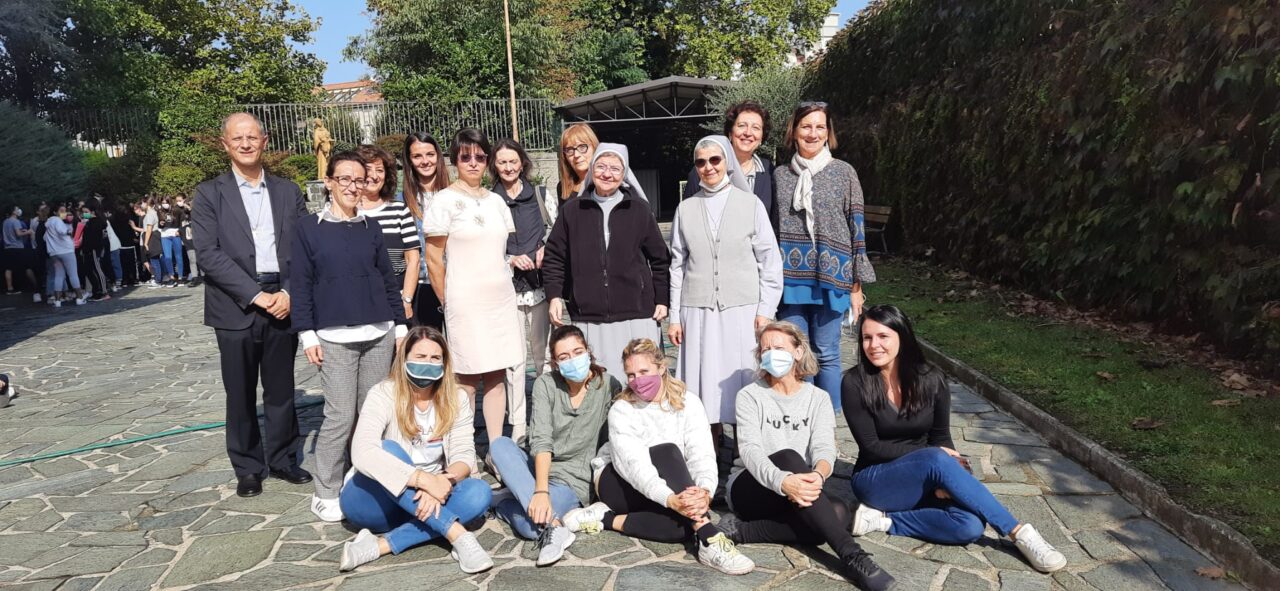 Le Suore Sacramentine lasciano Cesano, il saluto di studenti e docenti