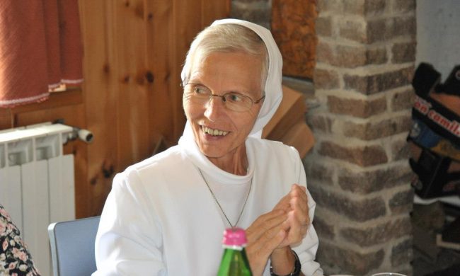 Addio a suor Anna Bonfanti, una vita dedicata ai poveri del mondo