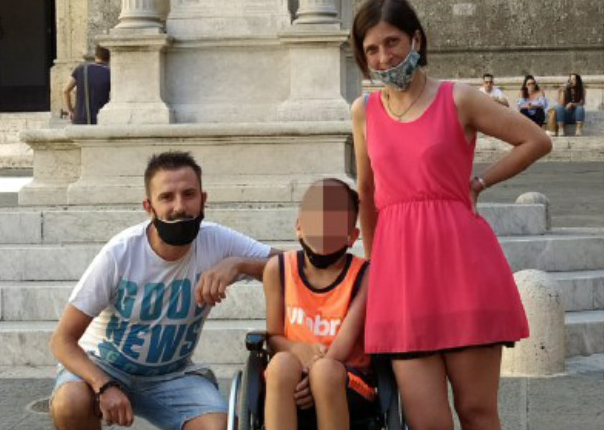 «Costretto a cambiare scuola» per le barriere architettoniche