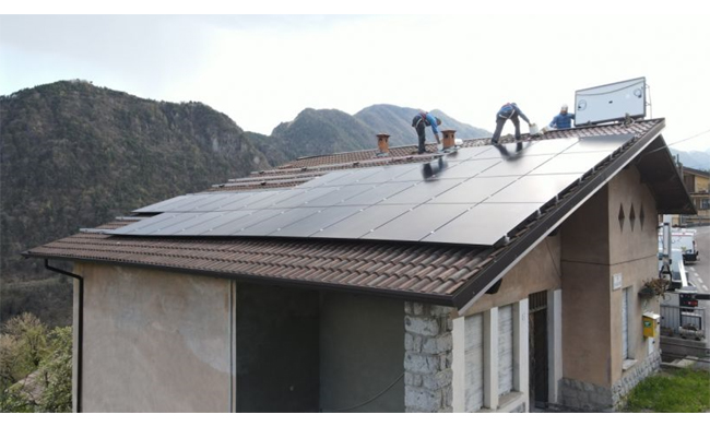 La stangata energetica ti preoccupa? Con l’impianto fotovoltaico “tagli” la bolletta e usufruisci subito dello sconto statale del 50%