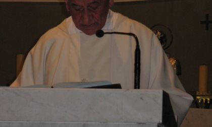 Addio a don Gino Restelli, l'amato prete della chiesa di San Donato