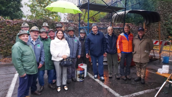 Caldarroste per tutti con gli Alpini e il Cai Seveso