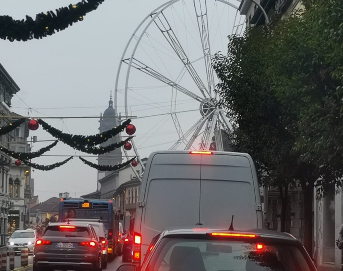 Sorpresa, sta arrivando la ruota panoramica