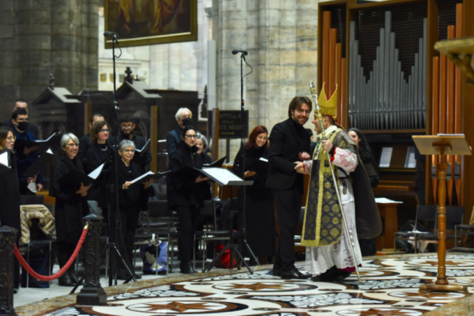 Arcore, il coro della parrocchia Regina del Rosario canta in Duomo a Milano