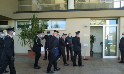 Carabiniere no vax morto di Covid: la benedizione del feretro a Nova Milanese