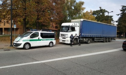 Blitz ai bisonti della strada sul ponte, oltre novecento euro di sanzioni