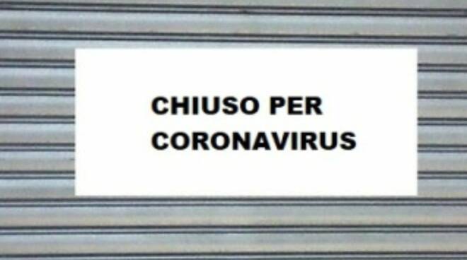 Focolaio Covid tra i nonni, il sindaco chiude il centro anziani