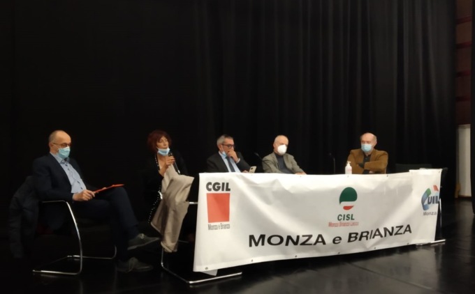 La revisione della sanità lombarda non convince i sindacati
