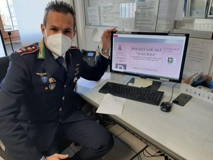 A Meda è arrivato il pink pass per le donne incinte