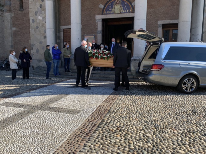 L’ultimo saluto di Agrate all’ex assessore, colonna della parrocchia