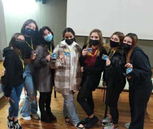 Studentesse in cattedra contro il bullismo