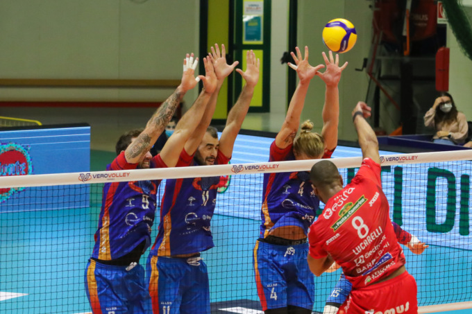Civitanova è super, cade la capolista Monza
