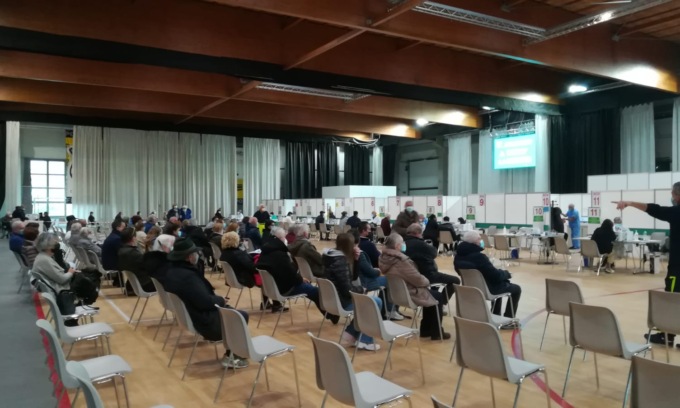 Terza dose, già 2 milioni di adesioni in Lombardia. In Brianza l’hanno ricevuta in 63mila