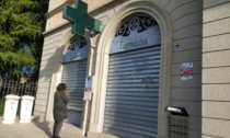 Titolare e direttore senza vaccino, Carabinieri e Ats chiudono la farmacia di Renate