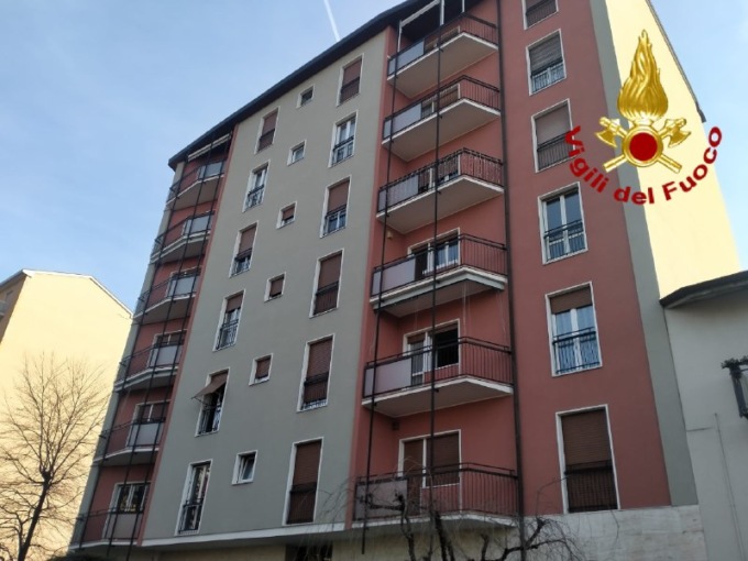 Fuga di gas in un palazzo, evacuate diverse famiglie