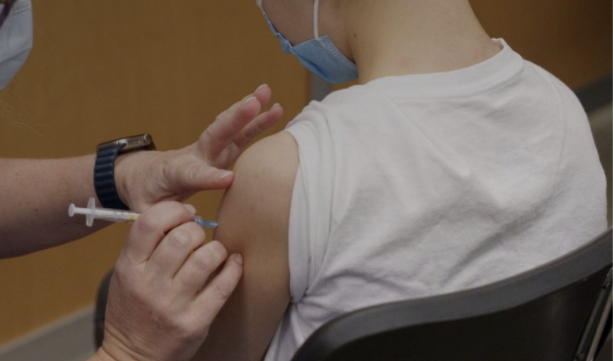 Vaccini anti Covid ai bambini senza prenotazione sabato e domenica: ecco dove