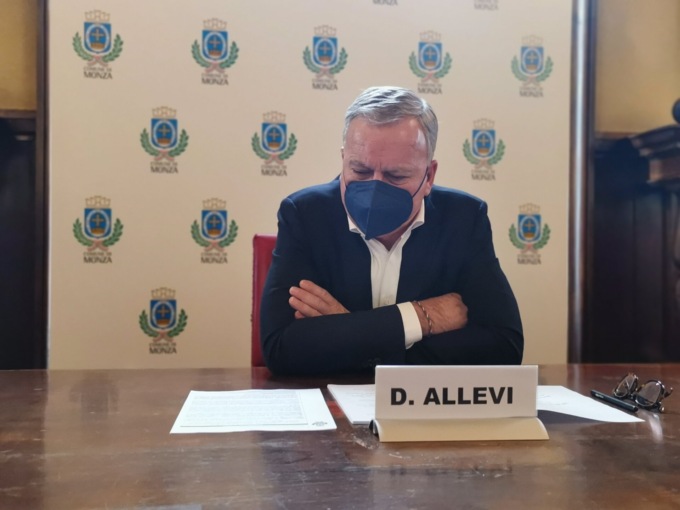 Sicurezza, scuola, pandemia e tanti progetti per il prossimo anno: Allevi fa il punto del 2021 a Monza