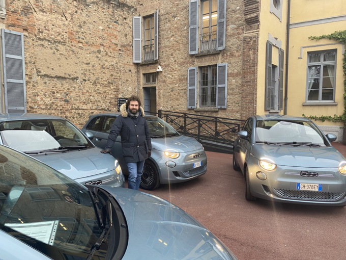 Il Comune compra 4 auto elettriche, ma non le paga