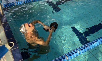 Il campione olimpico Gregorio Paltrinieri ospite speciale in piscina a Giussano