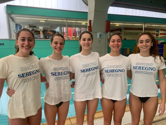 Sincro Seregno, cinque ragazze in azzurro