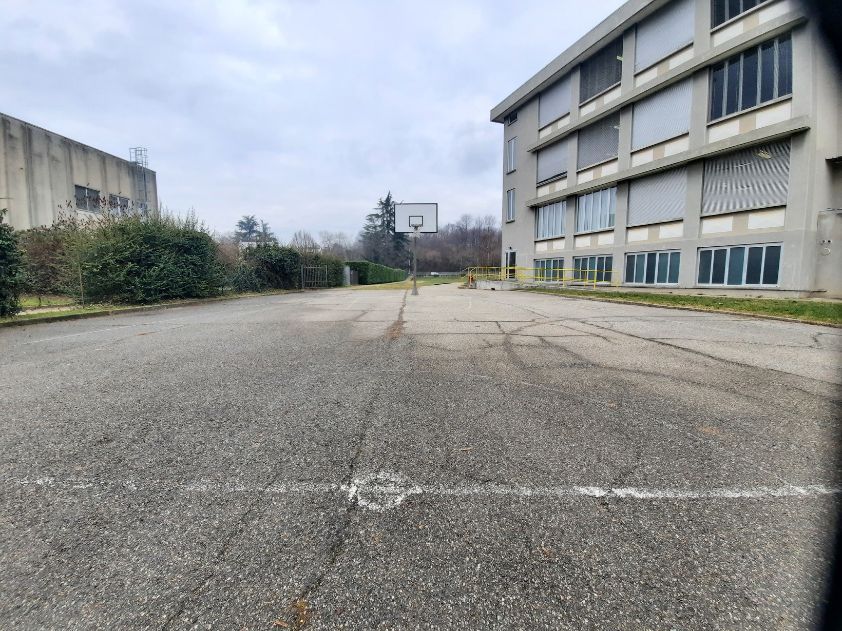 campo esterno scuola Luini Usmate Velate