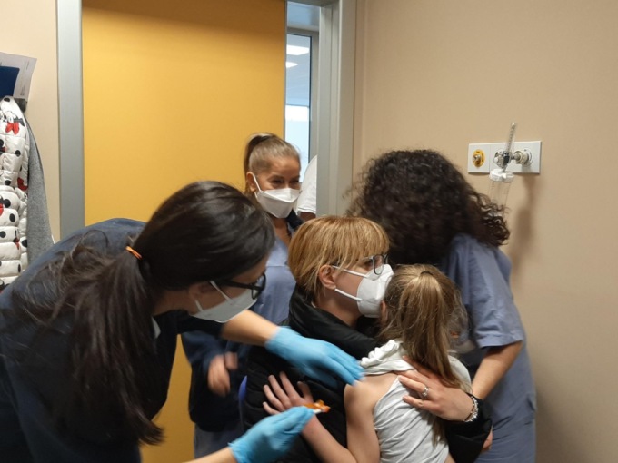 Vaccino anti Covid: al via le somministrazioni ai bambini dai 5 agli 11 anni