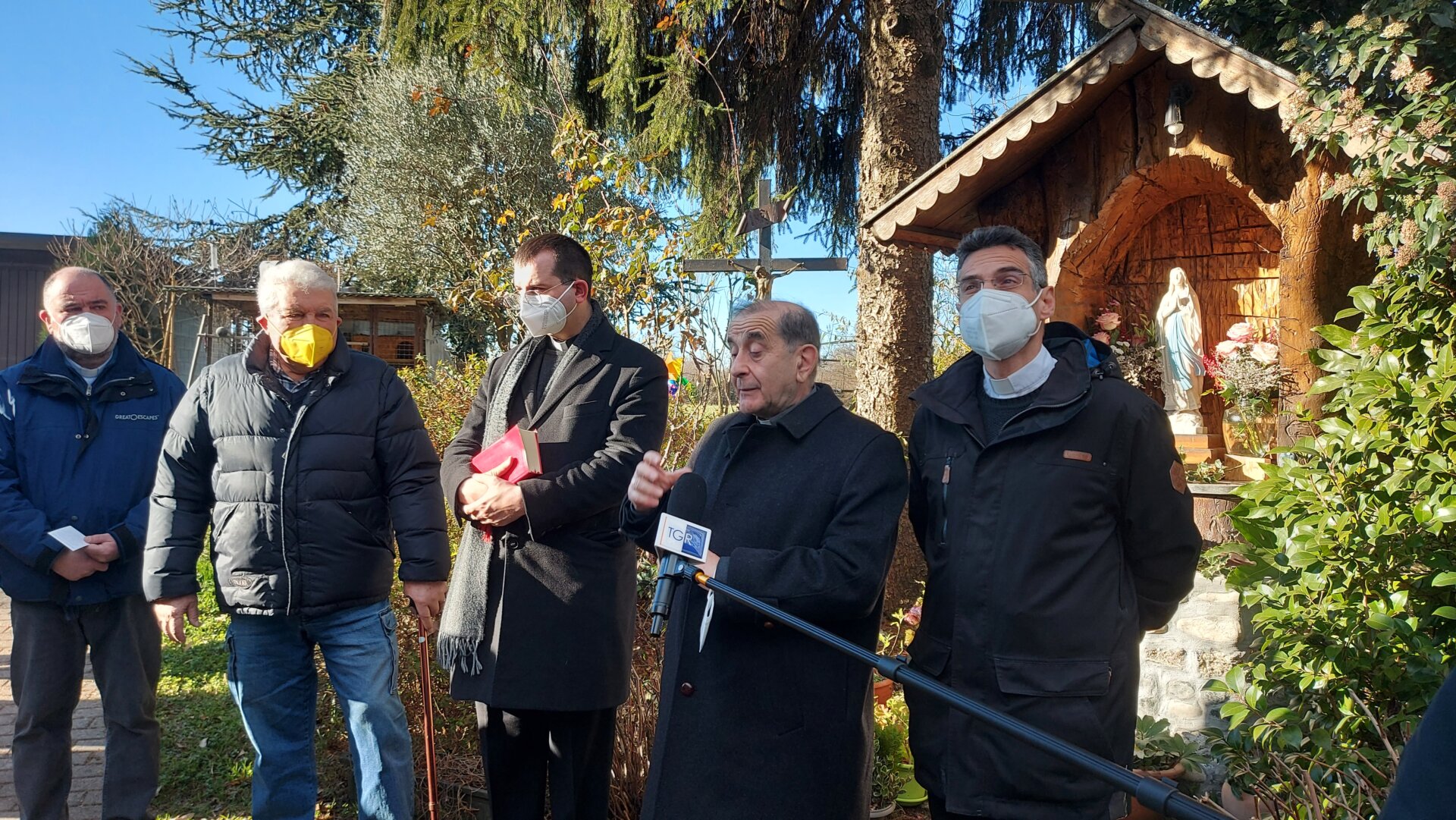 Lentate: Arcivescovo Delpini in visita nelle aziende agricole