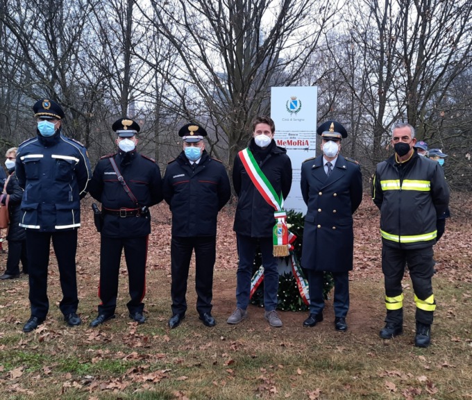 Nuova stele nel Bosco della memoria