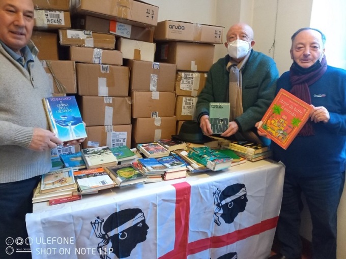 Il Circolo dei sardi dona mille libri al carcere di Monza