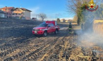 Sterpaglie a fuoco a Correzzana, intervengono i pompieri
