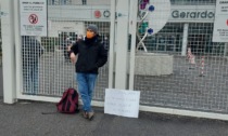 Riaprite gli ospedali, sit in di protesta al San Gerardo