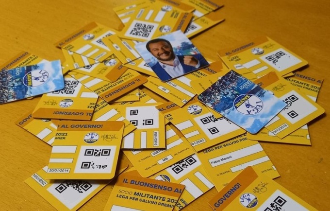 Caos in Lega, in 21 (su 28) mollano il partito: “Noi non indietreggiamo”
