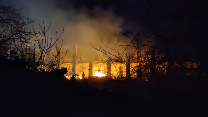 Grosso incendio: brucia Cascina Cavallera