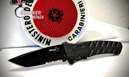"Se mi sequestrate il coltello vi scanno": 49enne minaccia i Carabinieri
