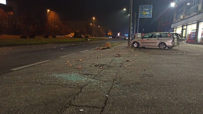 Scontro tra auto e moto: paura per un 21enne