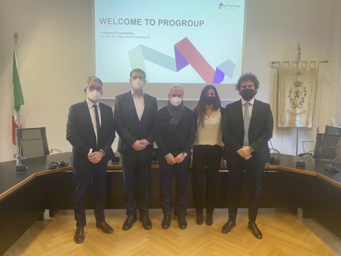 Il sindaco di Vimercate incontra i vertici della multinazionale che costruirà il “Parco del cartone”