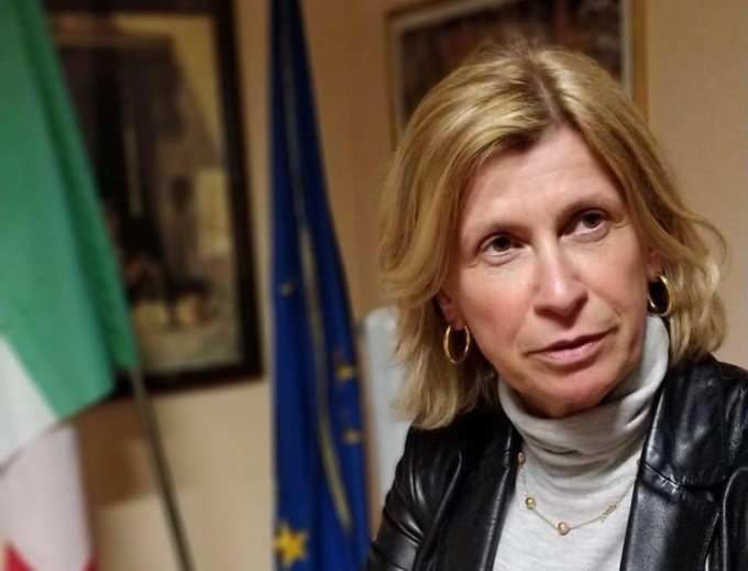 Consigliera minacciata: “Obbligata a sporgere denuncia”