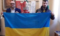 Il Comune di Concorezzo espone la bandiera dell'Ucraina