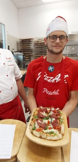 La squadra di PizzAut si allarga… ora c’è anche il pizzaiolo Matteo