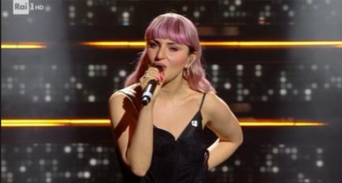 Sanremo, Arisa canta “Fino all’alba” scritto da La Cittadina di San Pietro Martire