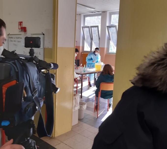 Primo giorno di tamponi a scuola a Concorezzo per gli studenti in quarantena