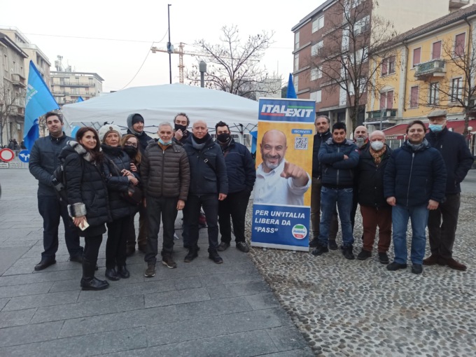 Elezioni, gli ex leghisti stanno corteggiando i “free vax”
