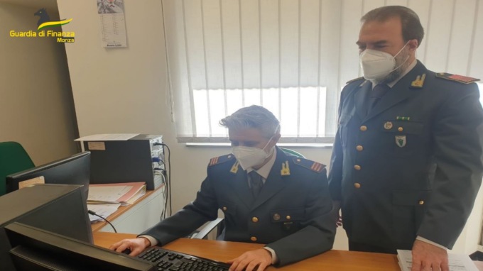 Omessi versamenti di I.V.A. e ritenute, confiscati a un imprenditore immobili e denaro per un valore di 1,4milioni di euro