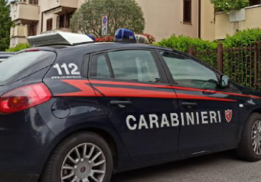 Ospita un’amica… ma fa l’escort