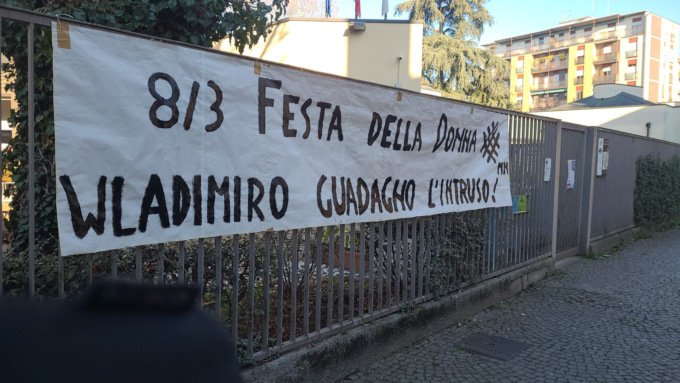 Striscione contro Luxuria, Capitanio: “Un gesto da condannare”
