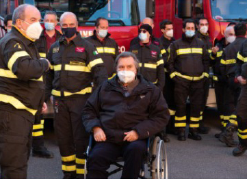 Da trent’anni alla guida dei pompieri: l’architetto salutato dai suoi «ragazzi»