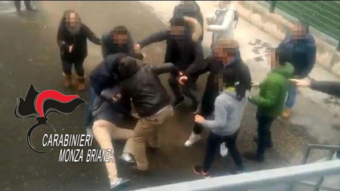 Due ragazzi in ospedale dopo la rissa, uno è minorenne