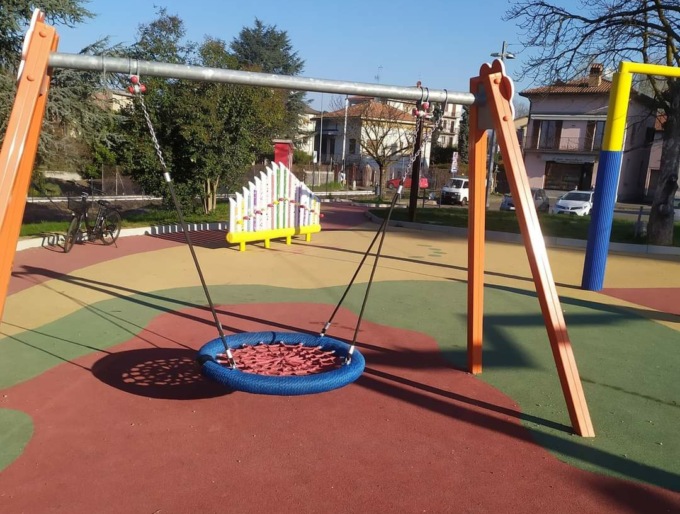 Besana, riparati i giochi inclusivi danneggiati dai vandali