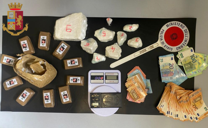 Aveva in casa hashish, cocaina e 8mila euro in contanti: un arresto a Nova Milanese